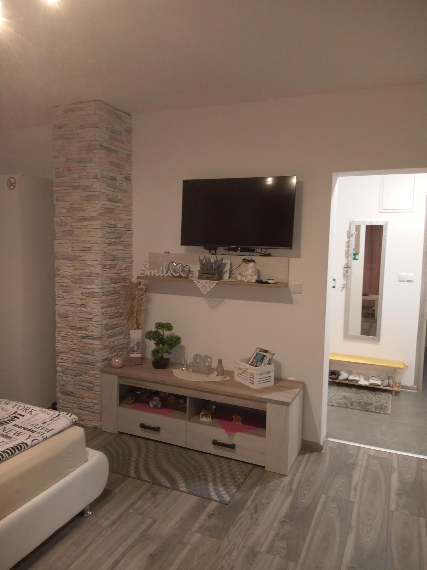 Guest House Happy Day سلوني المظهر الخارجي الصورة